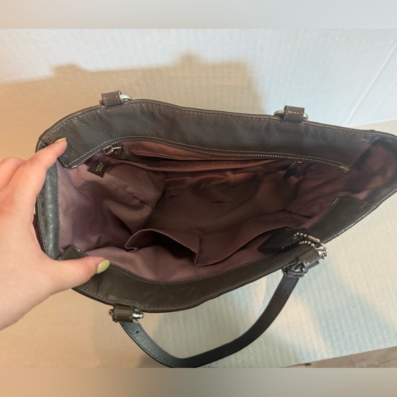 Vintage Coach Shoulder Bag - Picture 3 of 4